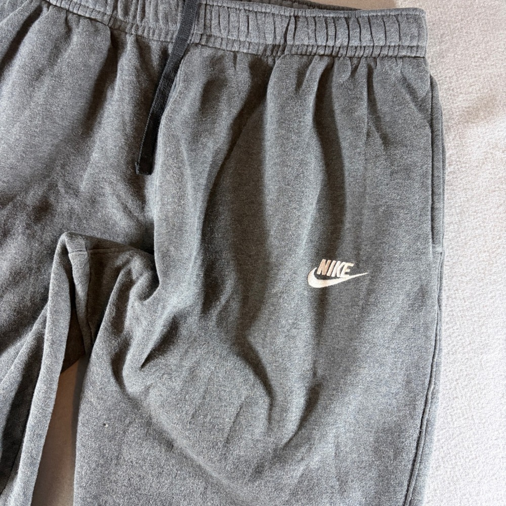 Nike Womens XL Gray Fleece Sweatpants Straight Leg Elastic Waist BV2707-071 - Picture 4 of 7